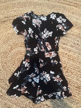 AMERICAN EAGLE FLORAL ROMPER